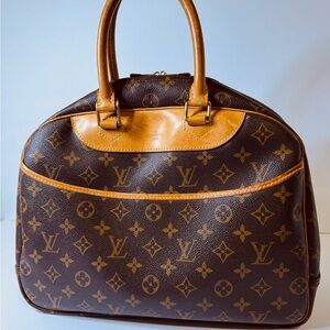 Louis Vuitton Deauville handbag